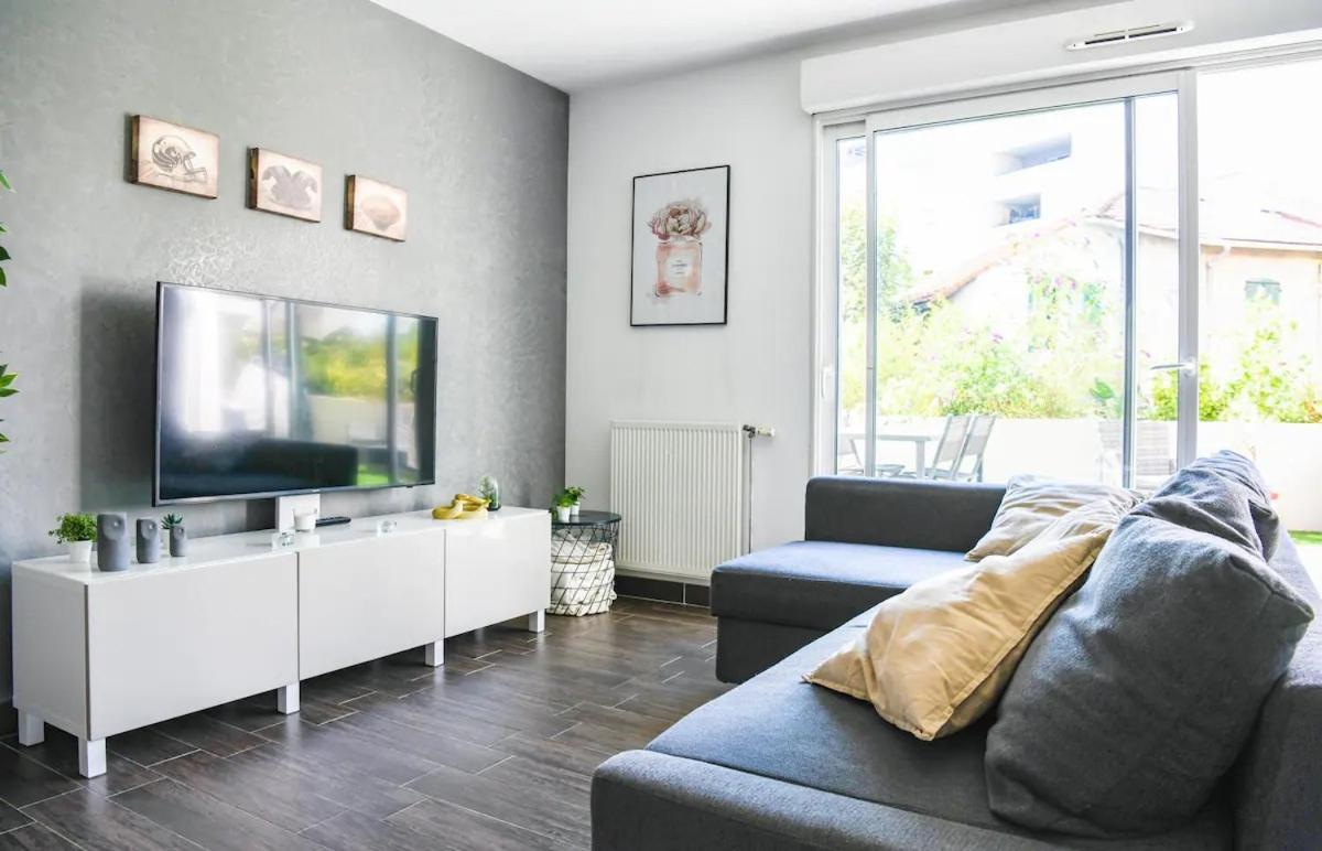 Superbe Appartement Avec Terrasse, Piscine & Parking Prive A Marseille Eksteriør bilde