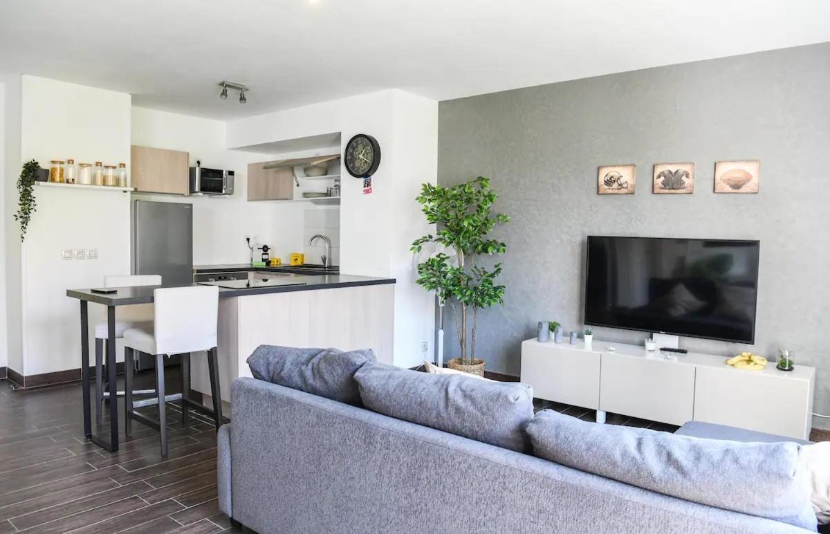 Superbe Appartement Avec Terrasse, Piscine & Parking Prive A Marseille Eksteriør bilde